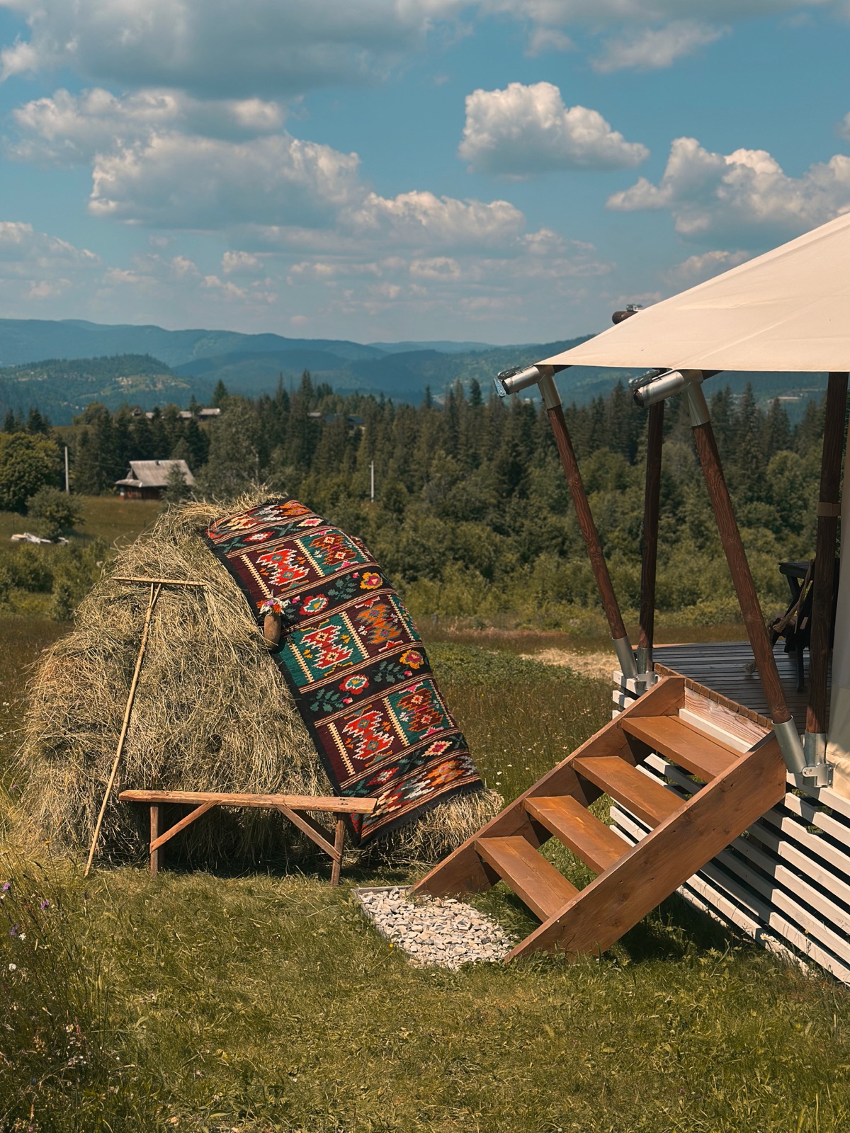 Hutsul Glamp, Микуличин